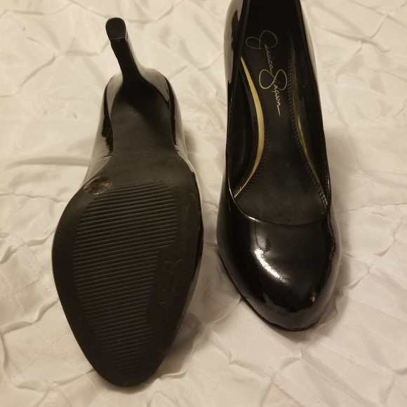 Jessica Simpson black patent pumps 6.5 - Picture 3 of 4